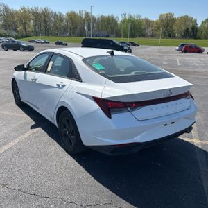 HYUNDAI ELANTRA SEL - 5