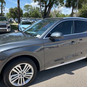 صورة 2 لـ 2018 AUDI Q5 2.0T TECH PREMIUM