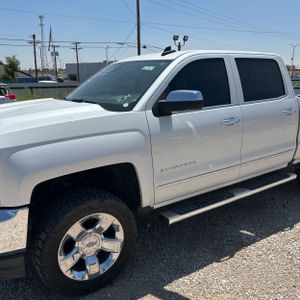 2017 Chevrolet SILVERADO 1500 LTZ 照片 2