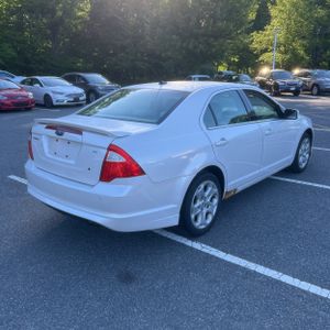 FORD FUSION SE - 8