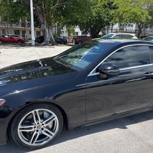 MERCEDES-BENZ E-CLASS - 2