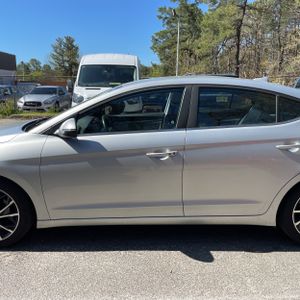 HYUNDAI ELANTRA LIMITED - 4