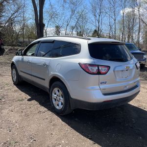 CHEVROLET TRAVERSE LS - 4