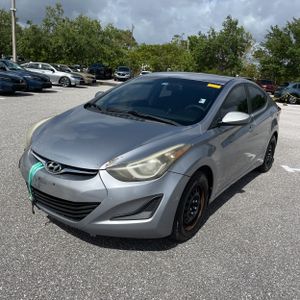 HYUNDAI ELANTRA SE - 1