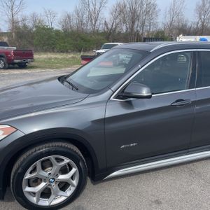 BMW X1 XDRIVE28I - 2