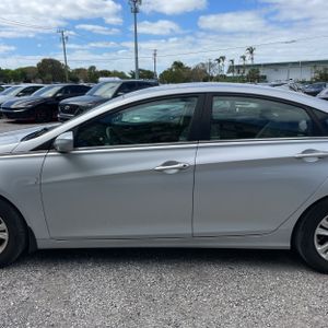 HYUNDAI SONATA GLS - 4