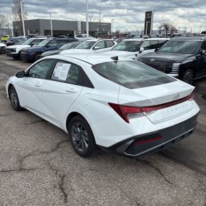 HYUNDAI ELANTRA SEL - 5