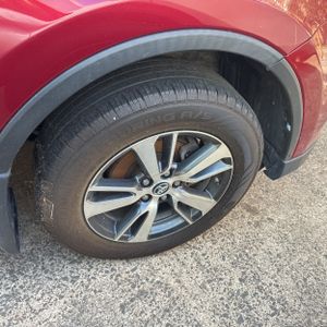 صورة 20 لـ 2018 Toyota RAV4 XLE