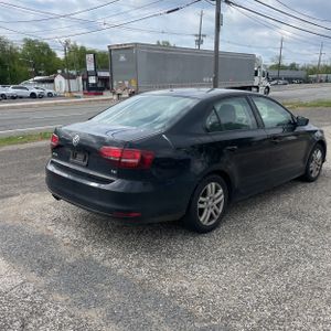 VOLKSWAGEN JETTA 1.4T S - 9