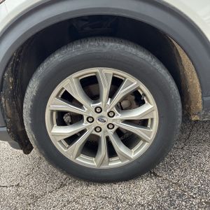2020 FORD EXPLORER XLT 缩略图 17