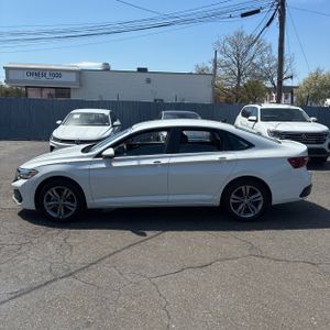 VOLKSWAGEN JETTA SE - 3