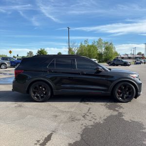 FORD EXPLORER ST - 10