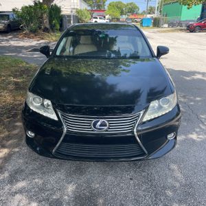 صورة مصغرة 14 لـ 2014 Lexus ES 300H BASE