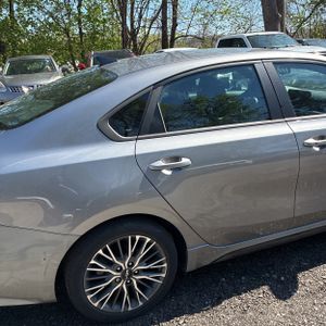 KIA FORTE GT-LINE - 9