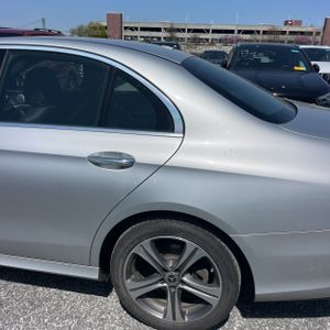 MERCEDES-BENZ E-CLASS - 6