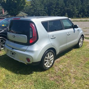 2018 KIA SOUL + 照片 5