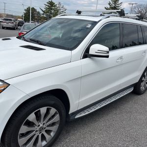 MERCEDES-BENZ GLS - 2