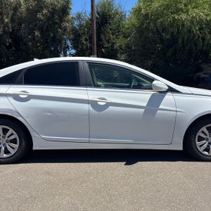 2012 Hyundai SONATA GLS thumbnail 11