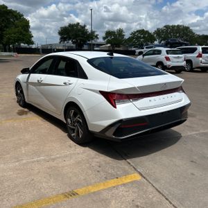 HYUNDAI ELANTRA SEL CONVENIENCE - 5