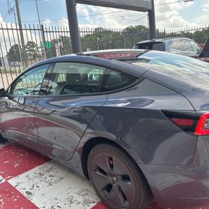 TESLA MODEL 3 BASE - 5