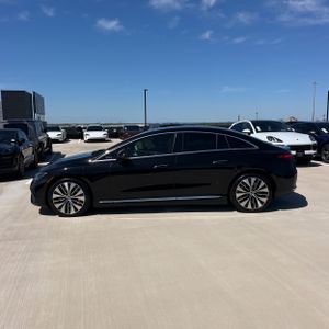 MERCEDES-BENZ EQE - 2