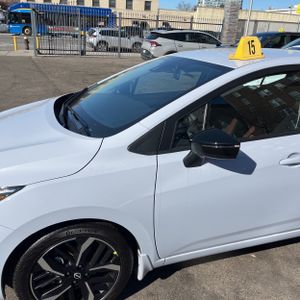 NISSAN VERSA 1.6 SR - 2