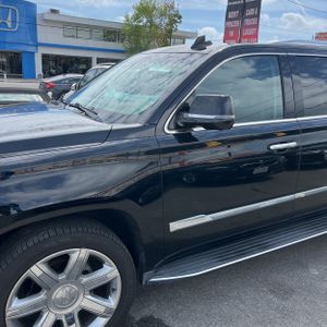CADILLAC ESCALADE ESV LUXURY - 2