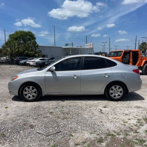 HYUNDAI ELANTRA GLS - 3