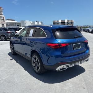 صورة 5 لـ 2023 Mercedes-BENZ GLC