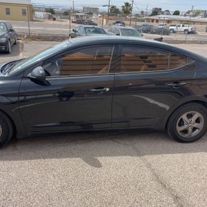 HYUNDAI ELANTRA ECO - 4