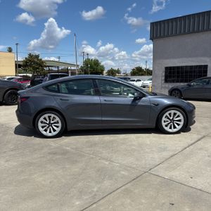 TESLA MODEL 3 BASE - 10
