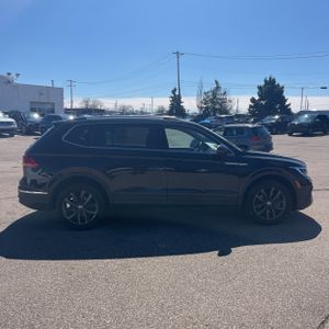 VOLKSWAGEN TIGUAN SE 4MOTION - 10