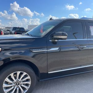 LINCOLN NAVIGATOR L PREMIERE - 2