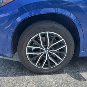 2025 BMW X1 XDRIVE28I — миниатюра 17