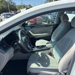 صورة مصغرة 32 لـ 2019 Hyundai SONATA SE