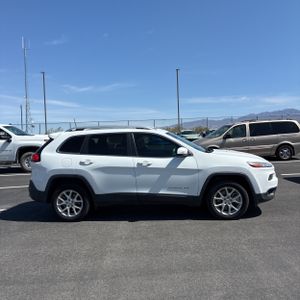 صورة 10 لـ 2017 JEEP CHEROKEE LATITUDE
