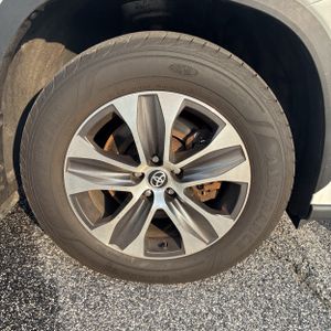 صورة مصغرة 20 لـ 2023 Toyota HIGHLANDER XLE