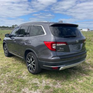 HONDA PILOT TOURING W/REAR CAPTAIN'S CHAIRS - 5