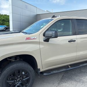 CHEVROLET SILVERADO 1500 LT TRAIL BOSS - 2