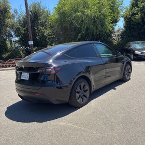 صورة 8 لـ 2024 Tesla MODEL Y LONG RANGE