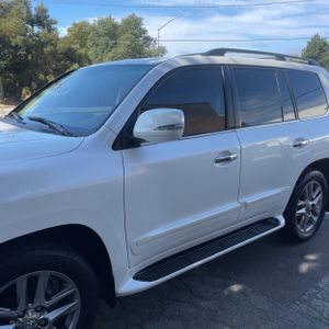 2015 Lexus LX 570 BASE — фото 4