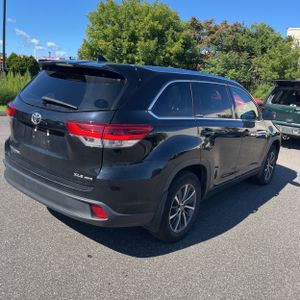 2018 Toyota HIGHLANDER XLE — фото 8