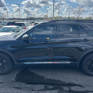 FORD EXPLORER XLT - 4