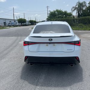 2023 Lexus IS 350 F SPORT photo 7