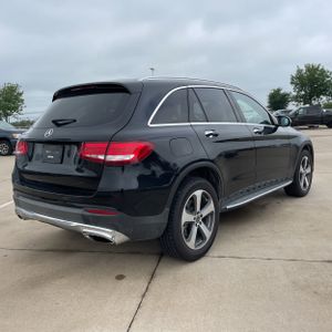 MERCEDES-BENZ GLC - 8