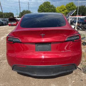 TESLA MODEL Y LONG RANGE - 7
