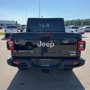 صورة 7 لـ 2021 JEEP GLADIATOR OVERLAND