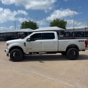 FORD F-250 SUPER DUTY LARIAT - 3
