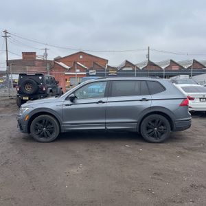 VOLKSWAGEN TIGUAN SE R-LINE BLACK 4MOTION - 3