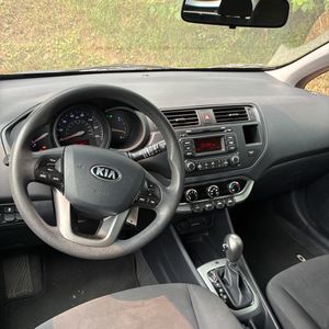 2013 KIA RIO 5-DOOR LX — миниатюра 33